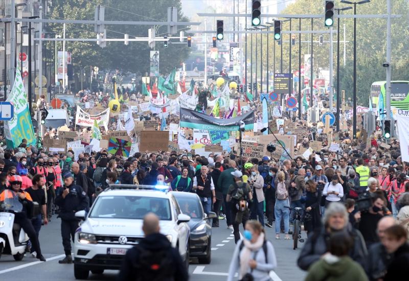 Tisuće okupljenih u Bruxellesu zahtijevalo hrabriju borbu protiv klimatskih promjena - Nekoliko tisuća ljudi na prosvjedima u Bruxellesu